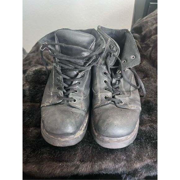 Vintage Dr. Martens Black Soft Leather Lace up BOOTS  12 m 12m main image 2